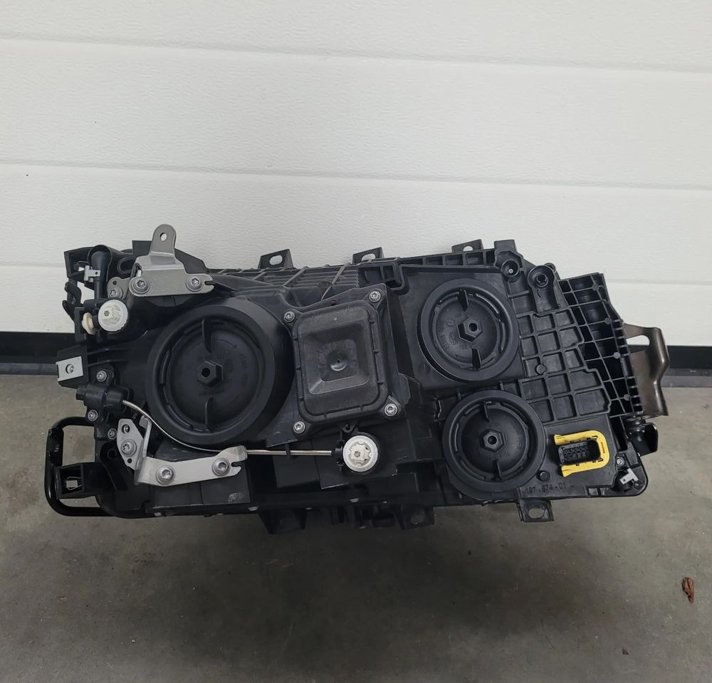 LAMPA ROBOCZA SCANIA RS NM.26743388 ORYGINAŁ CHWALIM116 - Cahaya/ Pencahayaan untuk Truk: gambar 2 LAMPA ROBOCZA SCANIA RS NM.26743388 ORYGINAŁ CHWALIM116 - Cahaya/ Pencahayaan untuk Truk: gambar 2