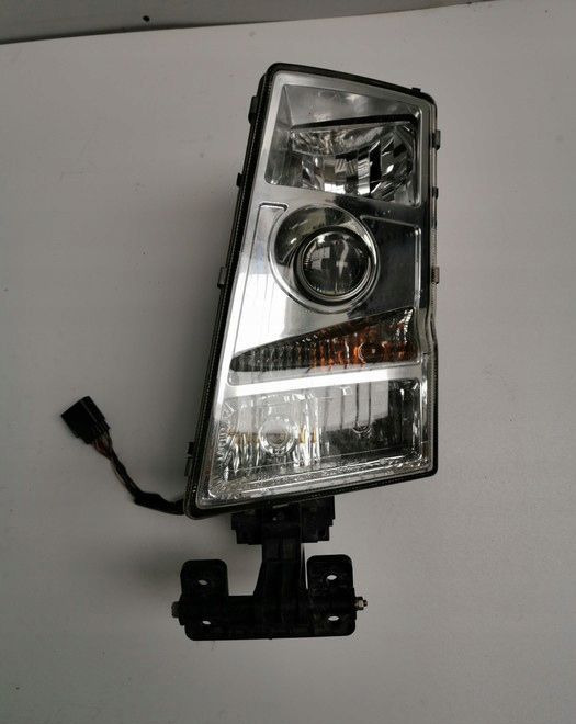 LAMPA VOLVO FH12 fh13 ORYGINAŁ LEWA - Lampu depan untuk Truk: gambar 1 LAMPA VOLVO FH12 fh13 ORYGINAŁ LEWA - Lampu depan untuk Truk: gambar 1