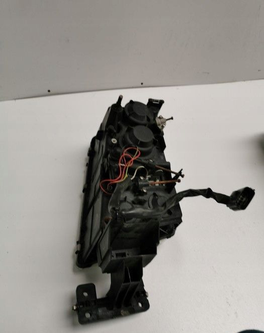 LAMPA VOLVO FH12 fh13 ORYGINAŁ PRAWA - Lampu depan untuk Truk: gambar 4 LAMPA VOLVO FH12 fh13 ORYGINAŁ PRAWA - Lampu depan untuk Truk: gambar 4