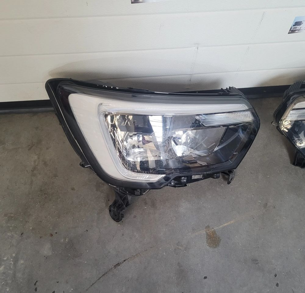 LAMPY RENAULT MASTER 3 ORYGINAŁ CHWALIM116 USZKODZONE - Cahaya/ Pencahayaan untuk Van pengiriman: gambar 3 LAMPY RENAULT MASTER 3 ORYGINAŁ CHWALIM116 USZKODZONE - Cahaya/ Pencahayaan untuk Van pengiriman: gambar 3