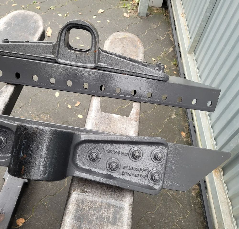 ŁAPY MOCOWANIE SIODLA VOLVO HOLLAND 126239C - Kopling roda kelima untuk Truk: gambar 3 ŁAPY MOCOWANIE SIODLA VOLVO HOLLAND 126239C - Kopling roda kelima untuk Truk: gambar 3