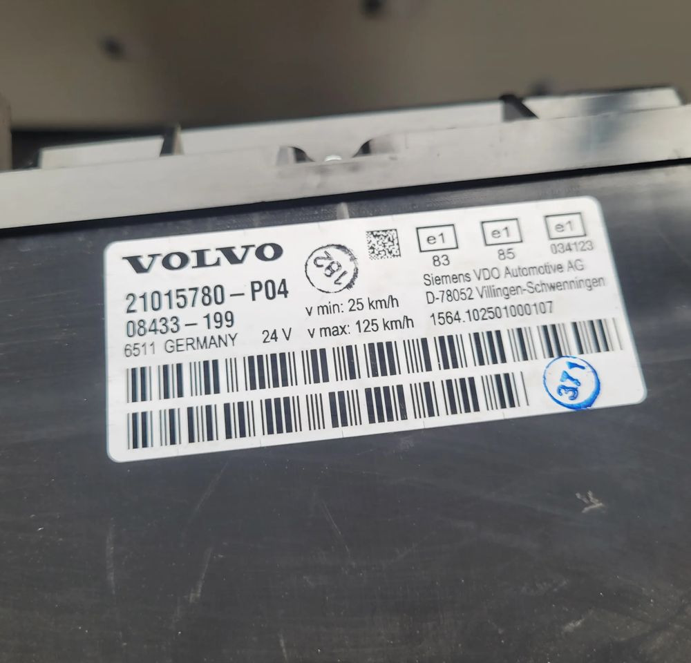 LICZNIK VOLVO FH 21015780 P04 - Dasbor untuk Truk: gambar 2 LICZNIK VOLVO FH 21015780 P04 - Dasbor untuk Truk: gambar 2