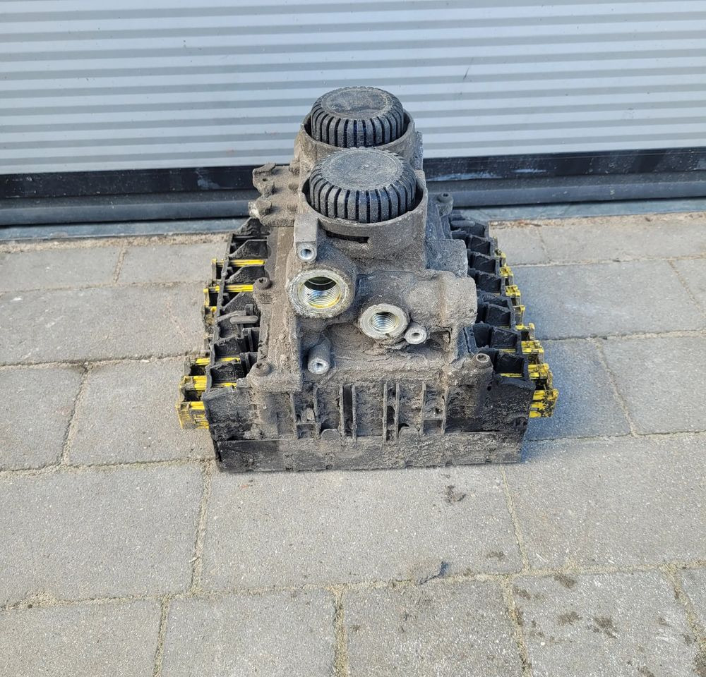 MODULATOR WABCO 120239 ORYGINAŁ CHWALIM116 - Bagian Rem untuk Truk: gambar 1 MODULATOR WABCO 120239 ORYGINAŁ CHWALIM116 - Bagian Rem untuk Truk: gambar 1