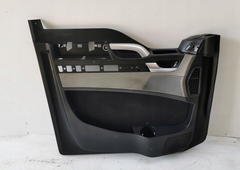 TAPICERKA DRZWI RĄCZKA Man TGX LH - Pintu dan bagian untuk Truk: gambar 1 TAPICERKA DRZWI RĄCZKA Man TGX LH - Pintu dan bagian untuk Truk: gambar 1