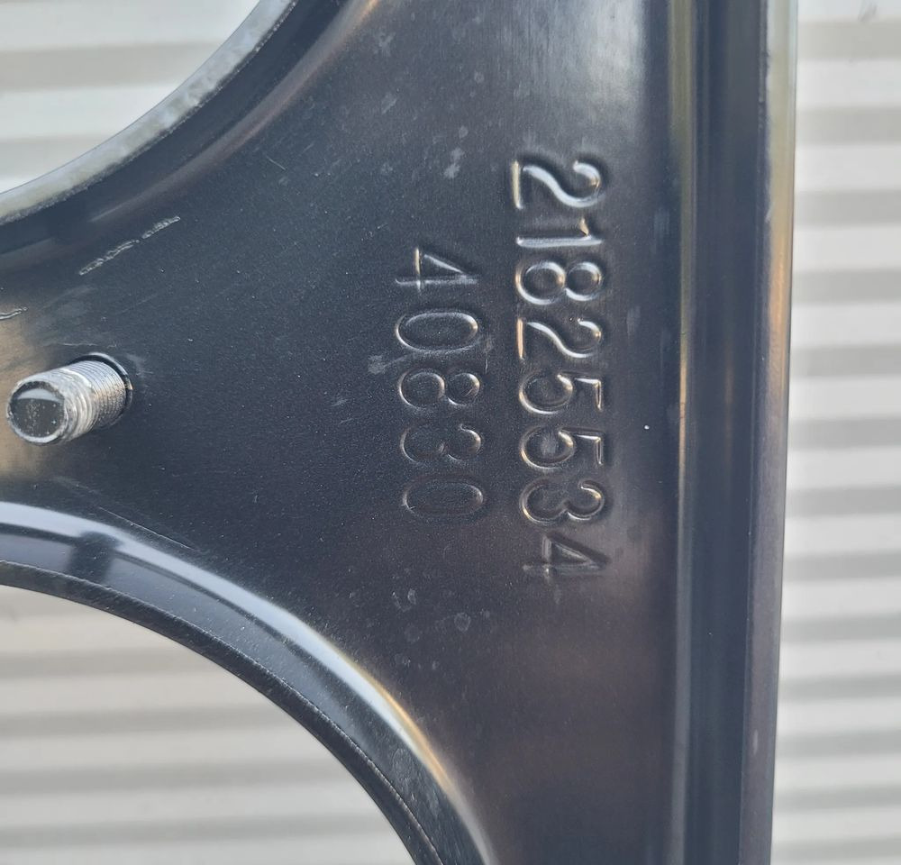 WAZMOCNIENIE POPRZECZNICA VOLVO FH4 FH5 NOWY ORYGINAŁ 21825534 - Tubuh dan eksterior untuk Truk: gambar 3 WAZMOCNIENIE POPRZECZNICA VOLVO FH4 FH5 NOWY ORYGINAŁ 21825534 - Tubuh dan eksterior untuk Truk: gambar 3