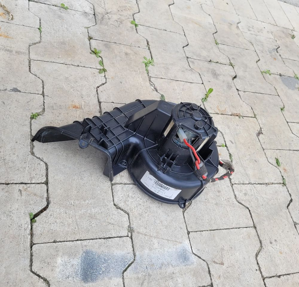WENTYLATOR NAGRZEWNICY VOLVO FH4 ORYGINAŁ - Motor peniup untuk Truk: gambar 1 WENTYLATOR NAGRZEWNICY VOLVO FH4 ORYGINAŁ - Motor peniup untuk Truk: gambar 1