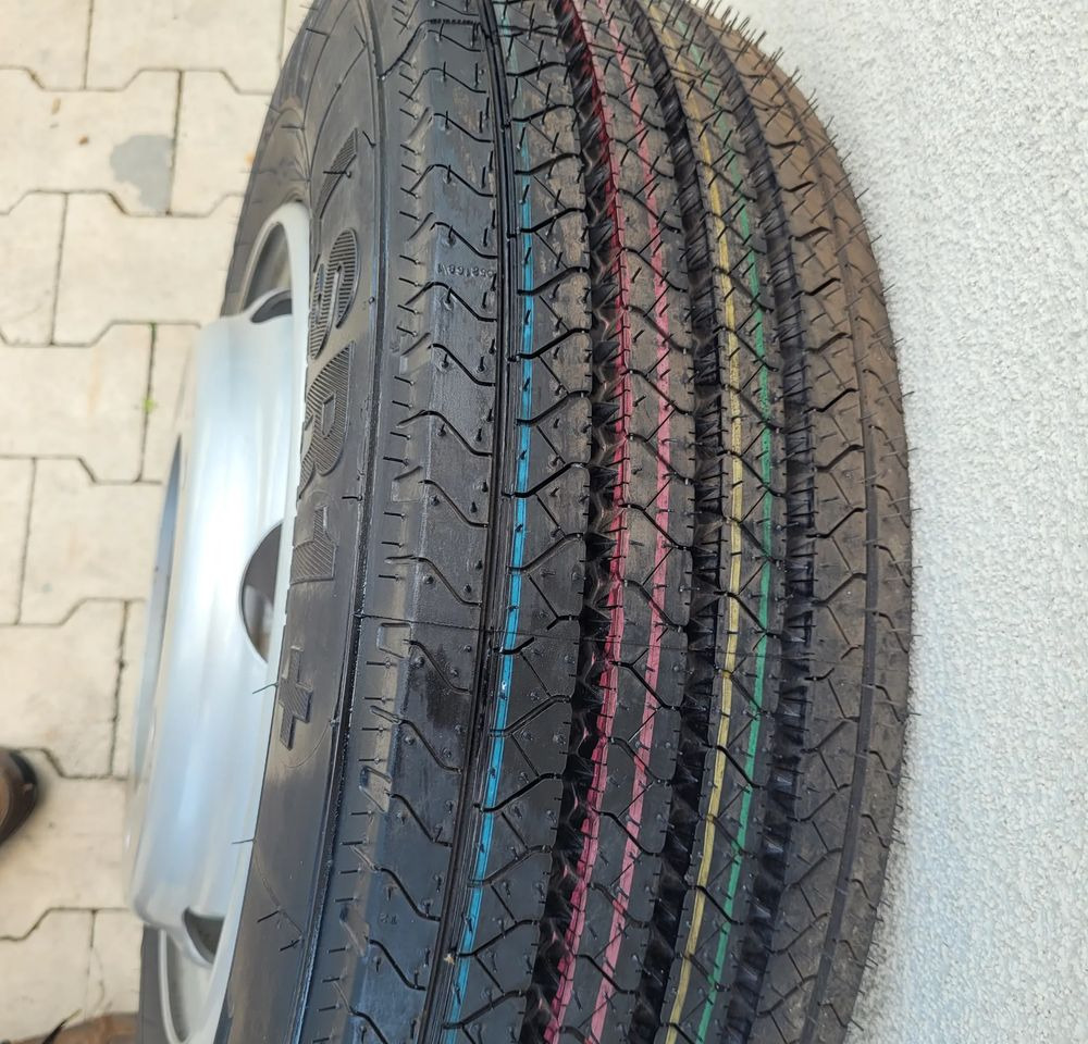 ZAPAS KOLO MIDLUM D 205/75 R17.5 LSR1+ CONTINENTAL - Ban untuk Truk: gambar 5 ZAPAS KOLO MIDLUM D 205/75 R17.5 LSR1+ CONTINENTAL - Ban untuk Truk: gambar 5