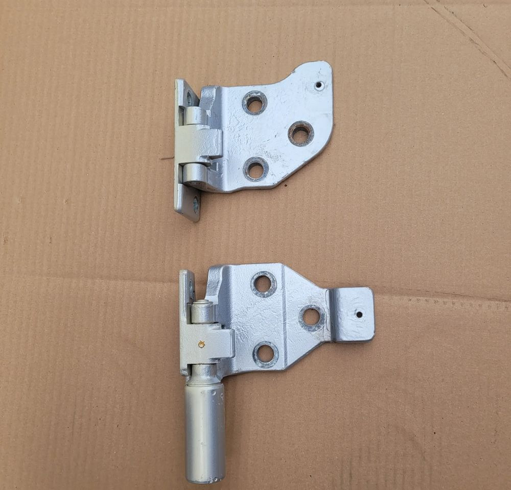 ZAWIASY DRZWI LEWY IVECO S WAY ORYGINAŁ CHWALIM116 - Pintu dan bagian untuk Truk: gambar 1 ZAWIASY DRZWI LEWY IVECO S WAY ORYGINAŁ CHWALIM116 - Pintu dan bagian untuk Truk: gambar 1