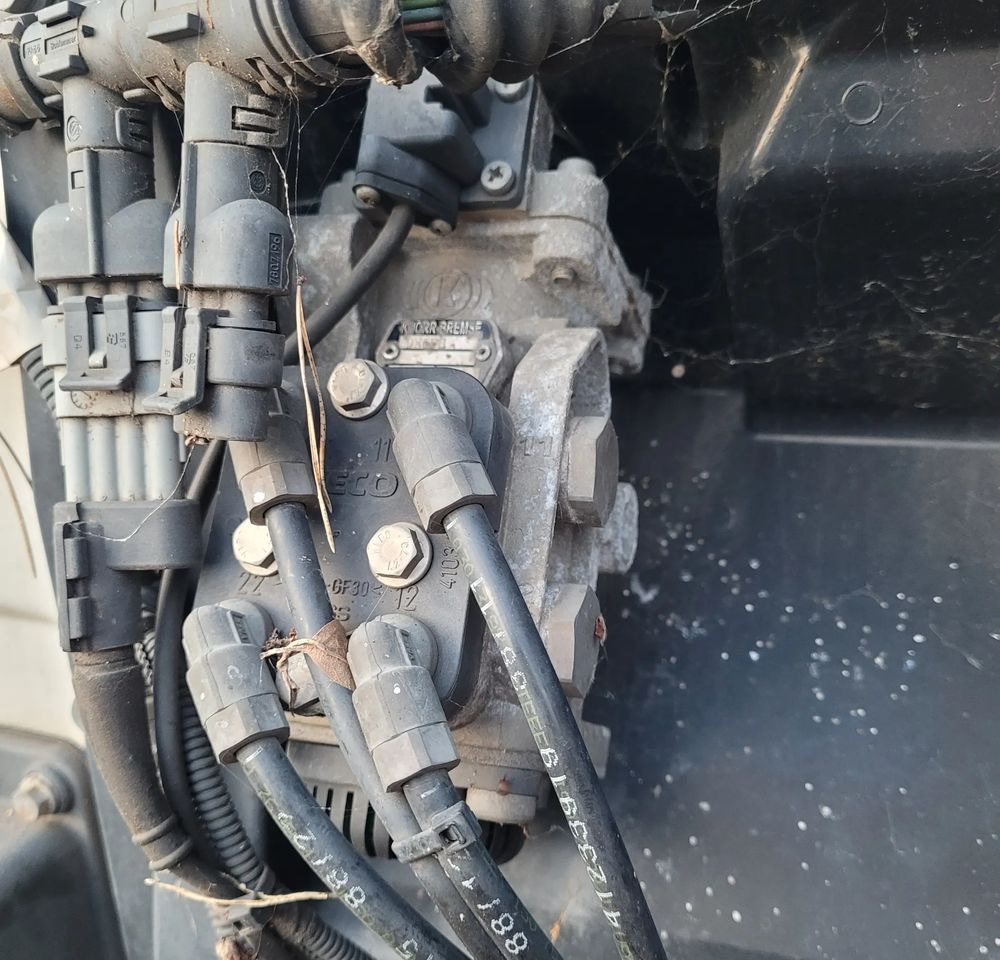 ZAWÓR HAMULCA IVECO KNORR DX60B ORYGINAŁ CHWALIM116 - Katup rem untuk Truk: gambar 1 ZAWÓR HAMULCA IVECO KNORR DX60B ORYGINAŁ CHWALIM116 - Katup rem untuk Truk: gambar 1