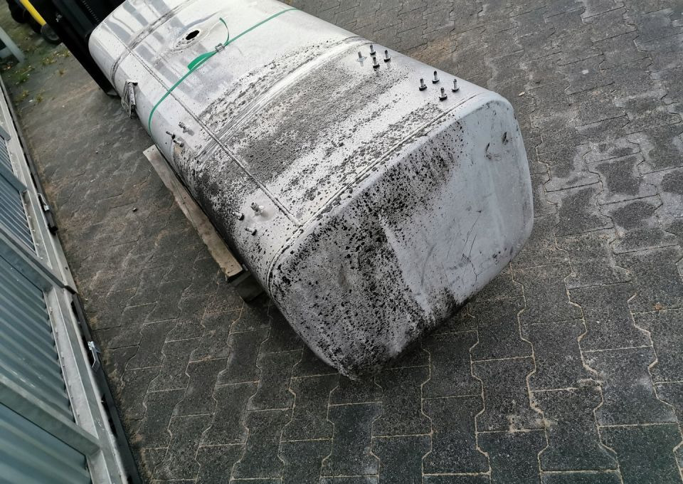 ZBIORNIK PALIWA DAF XF CF E6 690L 1945569 - Tangki bahan bakar: gambar 5 ZBIORNIK PALIWA DAF XF CF E6 690L 1945569 - Tangki bahan bakar: gambar 5