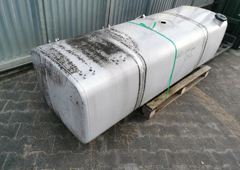 ZBIORNIK PALIWA DAF XF CF E6 690L 1945569 - Tangki bahan bakar: gambar 4 ZBIORNIK PALIWA DAF XF CF E6 690L 1945569 - Tangki bahan bakar: gambar 4