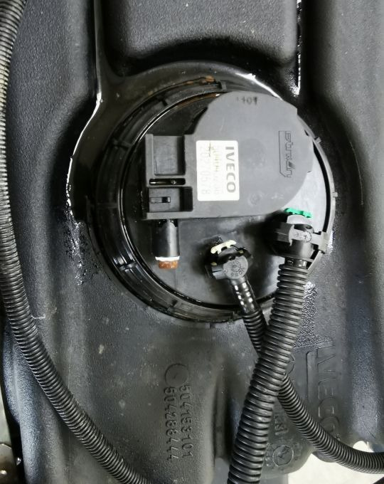 ZBIORNIK PALIWA IVECO EUROCARGO 504153101 - Tangki bahan bakar: gambar 4 ZBIORNIK PALIWA IVECO EUROCARGO 504153101 - Tangki bahan bakar: gambar 4