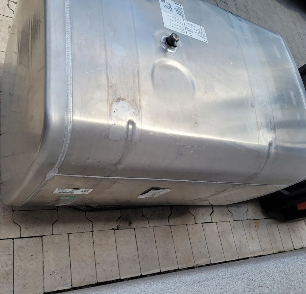 ZBIORNIK PALIWA MAN TGX 370L 81.12201-6798 100X63X68CM - Sistem bahan bakar: gambar 4 ZBIORNIK PALIWA MAN TGX 370L 81.12201-6798 100X63X68CM - Sistem bahan bakar: gambar 4