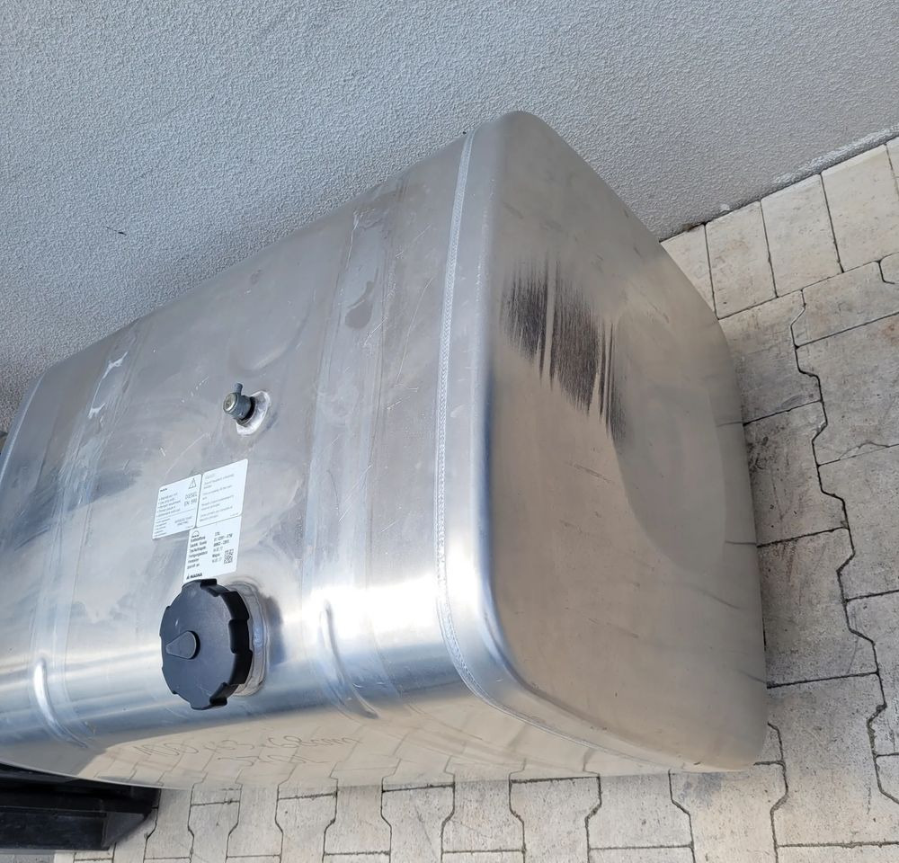 ZBIORNIK PALIWA MAN TGX 370L 81.12201-6798 100X63X68CM - Sistem bahan bakar: gambar 2 ZBIORNIK PALIWA MAN TGX 370L 81.12201-6798 100X63X68CM - Sistem bahan bakar: gambar 2