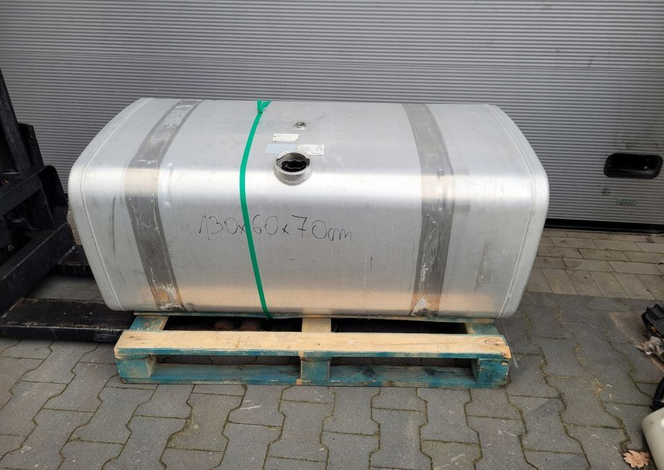 ZBIORNIK PALIWA MAN TGX TGS 480L 81.12201-6842 - Tangki bahan bakar: gambar 1 ZBIORNIK PALIWA MAN TGX TGS 480L 81.12201-6842 - Tangki bahan bakar: gambar 1