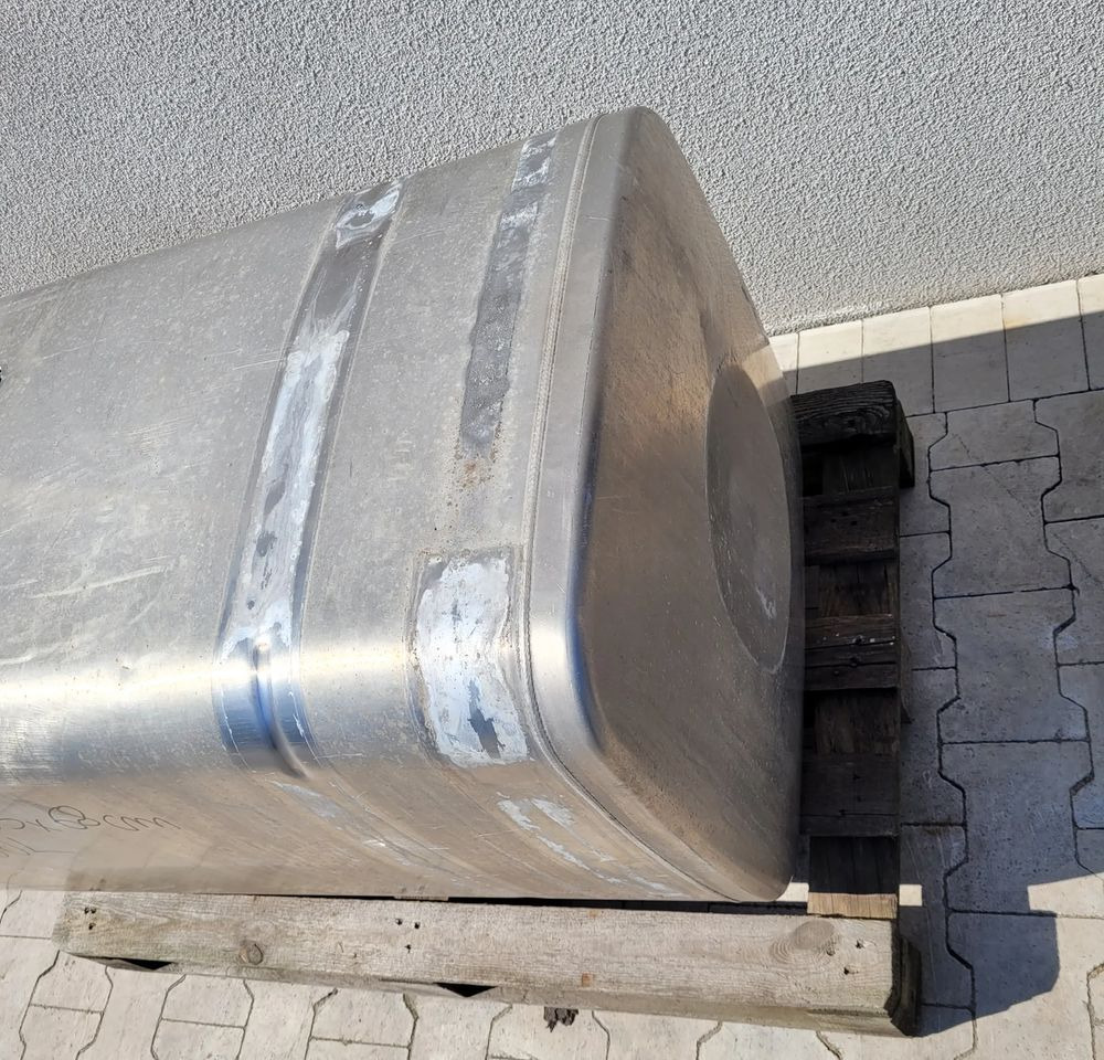 ZBIORNIK PALIWA MAN TGX TGS 490L 130X63X68CM - Tangki bahan bakar untuk Truk: gambar 2 ZBIORNIK PALIWA MAN TGX TGS 490L 130X63X68CM - Tangki bahan bakar untuk Truk: gambar 2