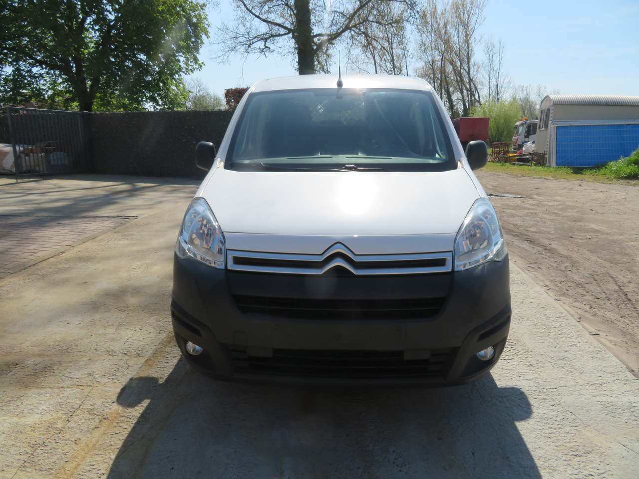 CITROËN Berlingo 1.6 BlueHDi CLUB - Van panel: gambar 2 CITROËN Berlingo 1.6 BlueHDi CLUB - Van panel: gambar 2
