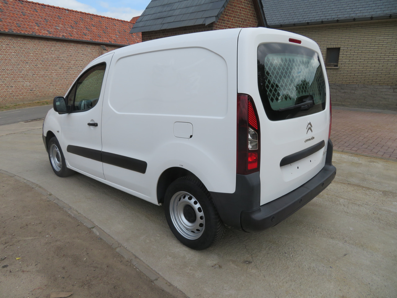 CITROËN Berlingo 1.6 BlueHDi CLUB - Van panel: gambar 5 CITROËN Berlingo 1.6 BlueHDi CLUB - Van panel: gambar 5