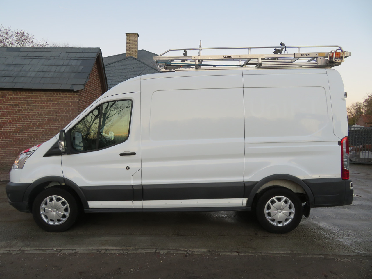 Ford Transit 2.0TDCi - L2H2 - Van panel: gambar 4 Ford Transit 2.0TDCi - L2H2 - Van panel: gambar 4