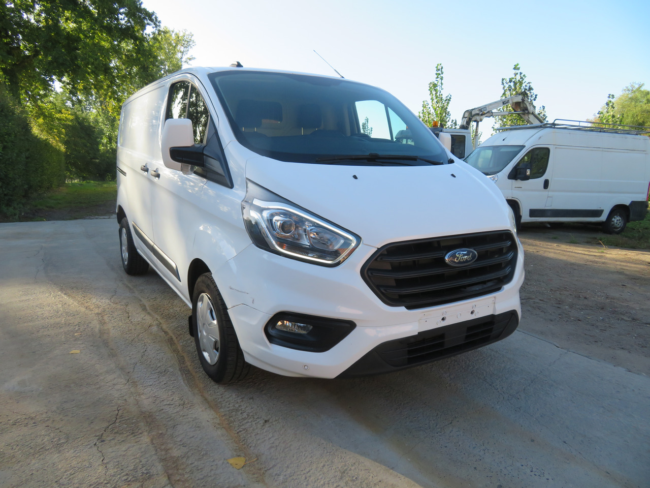 Ford Transit Custom 2.0 Trend - Van kecil: gambar 1 Ford Transit Custom 2.0 Trend - Van kecil: gambar 1