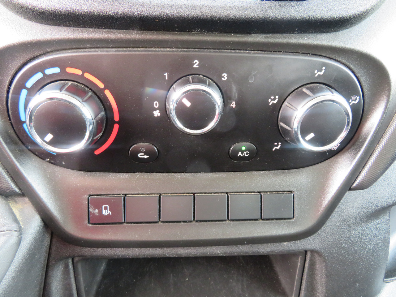 Leasing IVECO Daily 35C16 3.0 Dubbel cabine IVECO Daily 35C16 3.0 Dubbel cabine: gambar 15
