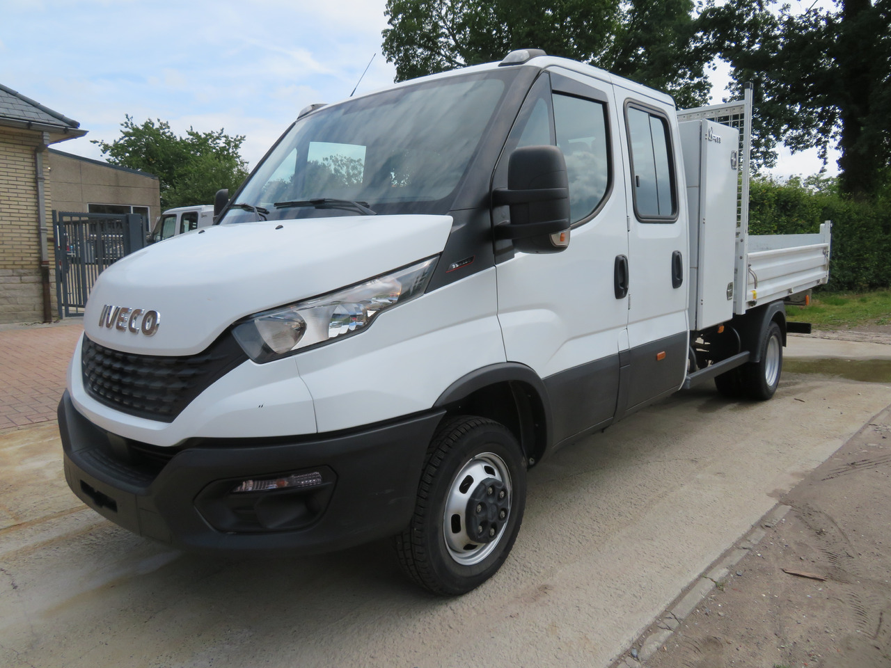 IVECO Daily 35C16 3.0 Dubbel cabine - Van jungkit, Van kombi: gambar 3 IVECO Daily 35C16 3.0 Dubbel cabine - Van jungkit, Van kombi: gambar 3