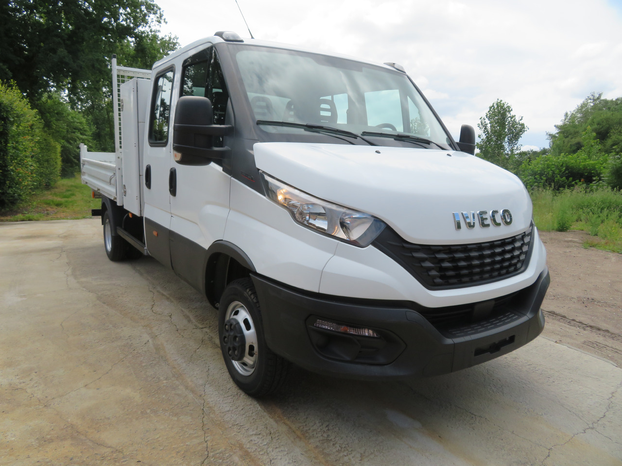 IVECO Daily 35C16 3.0 Dubbel cabine - Van jungkit, Van kombi: gambar 1 IVECO Daily 35C16 3.0 Dubbel cabine - Van jungkit, Van kombi: gambar 1