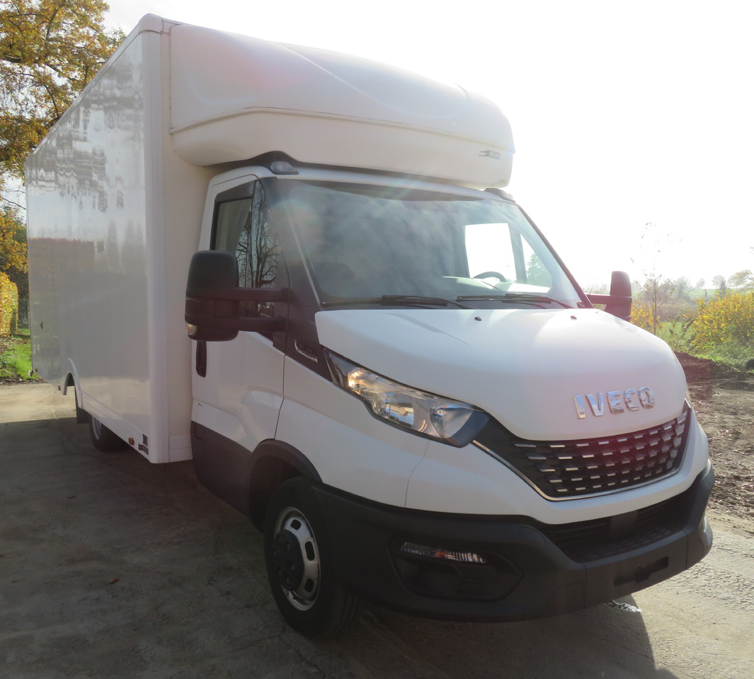 Iveco Daily 35C14 - Van box: gambar 2 Iveco Daily 35C14 - Van box: gambar 2