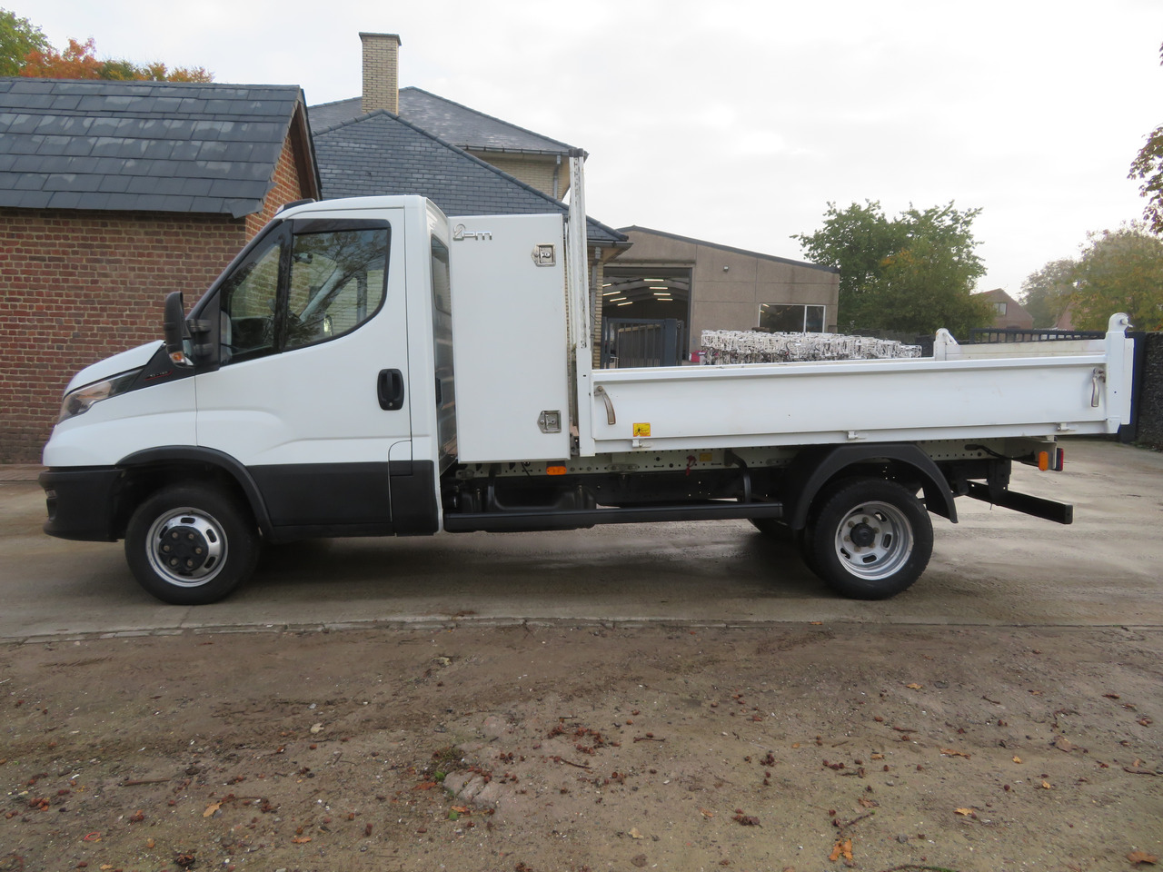Iveco Daily 35C16 3.0 - L2 - Kipper - Van jungkit: gambar 4 Iveco Daily 35C16 3.0 - L2 - Kipper - Van jungkit: gambar 4