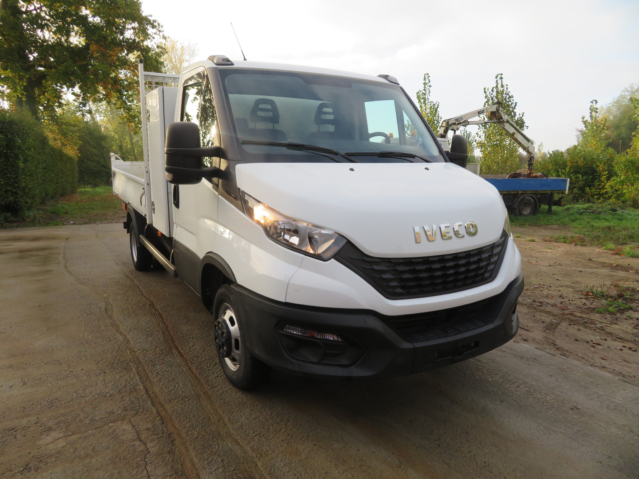 Iveco Daily 35C16 3.0 - L2 - Kipper - Van jungkit: gambar 1 Iveco Daily 35C16 3.0 - L2 - Kipper - Van jungkit: gambar 1