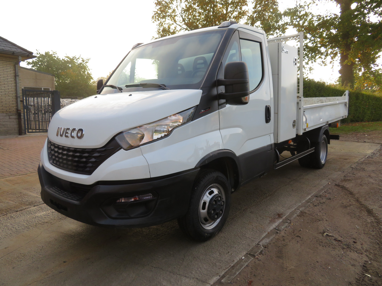 Iveco Daily 35C16 3.0 - L3 - Kipper - Van jungkit: gambar 3 Iveco Daily 35C16 3.0 - L3 - Kipper - Van jungkit: gambar 3