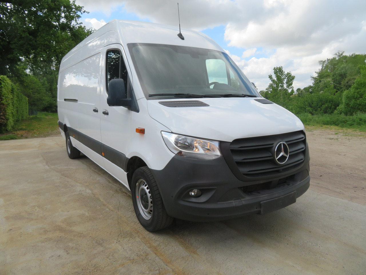MERCEDES-BENZ Sprinter 317cdi - A3H2 - Van panel: gambar 1 MERCEDES-BENZ Sprinter 317cdi - A3H2 - Van panel: gambar 1