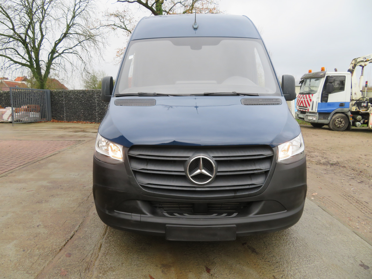 Mercedes-Benz A2H2 - Van panel: gambar 2 Mercedes-Benz A2H2 - Van panel: gambar 2