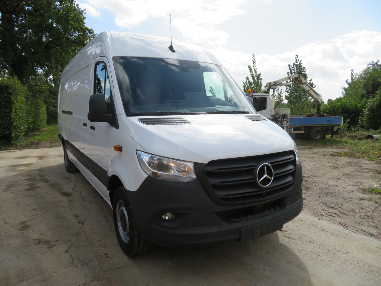 Mercedes-Benz Sprinter 317cdi - A3H2 - Van panel: gambar 1 Mercedes-Benz Sprinter 317cdi - A3H2 - Van panel: gambar 1