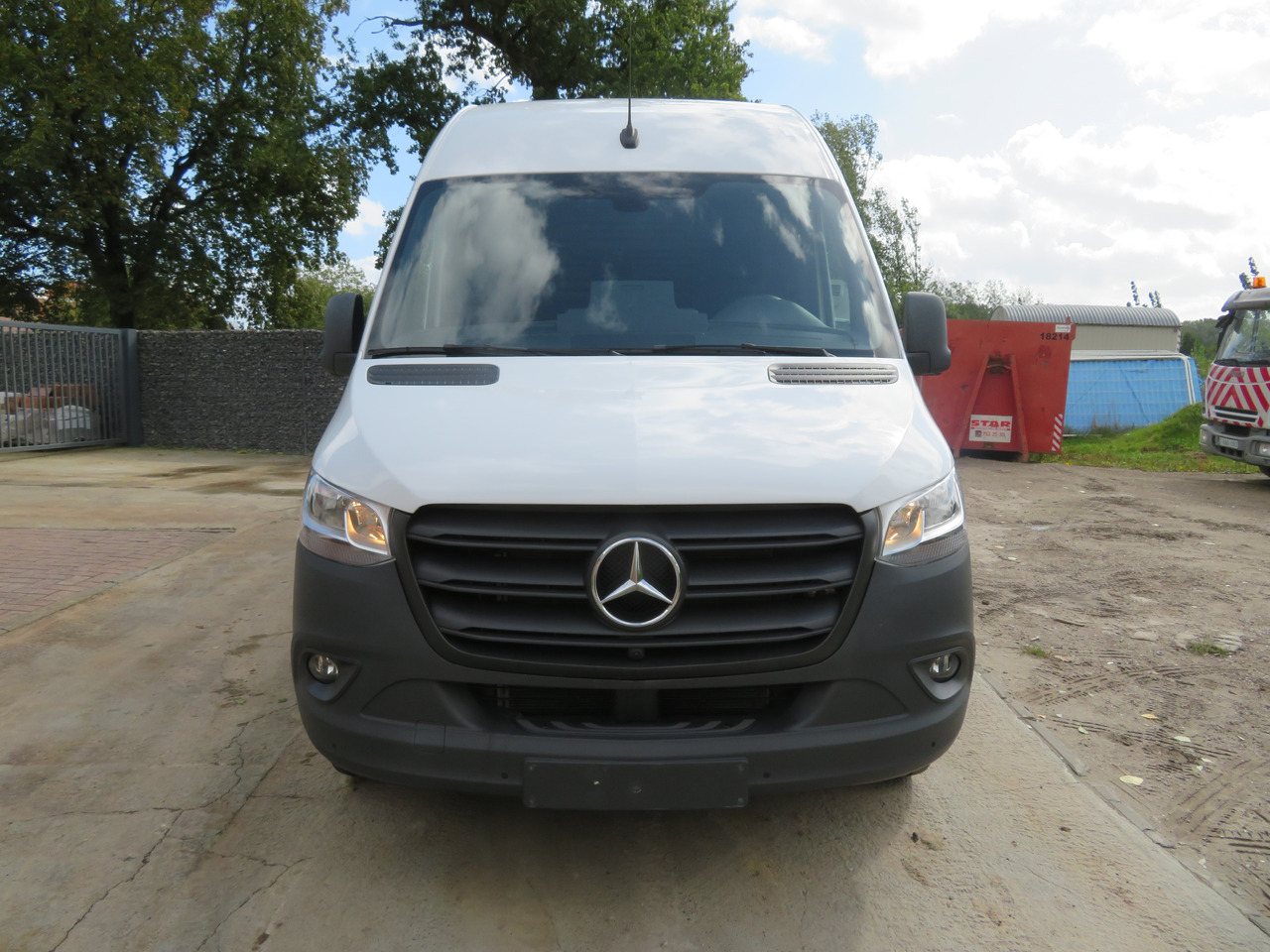Mercedes-Benz Sprinter 317cdi - A3H2 - Van panel: gambar 2 Mercedes-Benz Sprinter 317cdi - A3H2 - Van panel: gambar 2