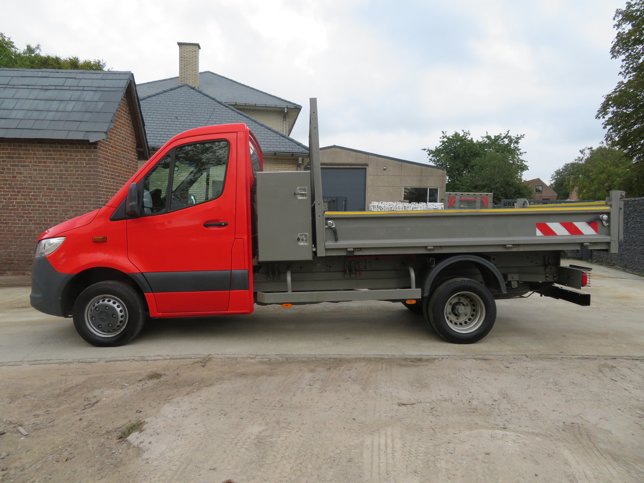 Mercedes-Benz Sprinter 514cdi - Van jungkit: gambar 4 Mercedes-Benz Sprinter 514cdi - Van jungkit: gambar 4
