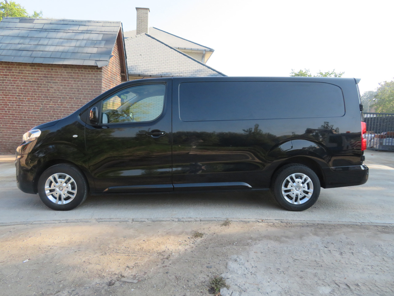 Peugeot Expert 2.0 BlueHDi - L3 - Automaat - Van panel: gambar 4 Peugeot Expert 2.0 BlueHDi - L3 - Automaat - Van panel: gambar 4