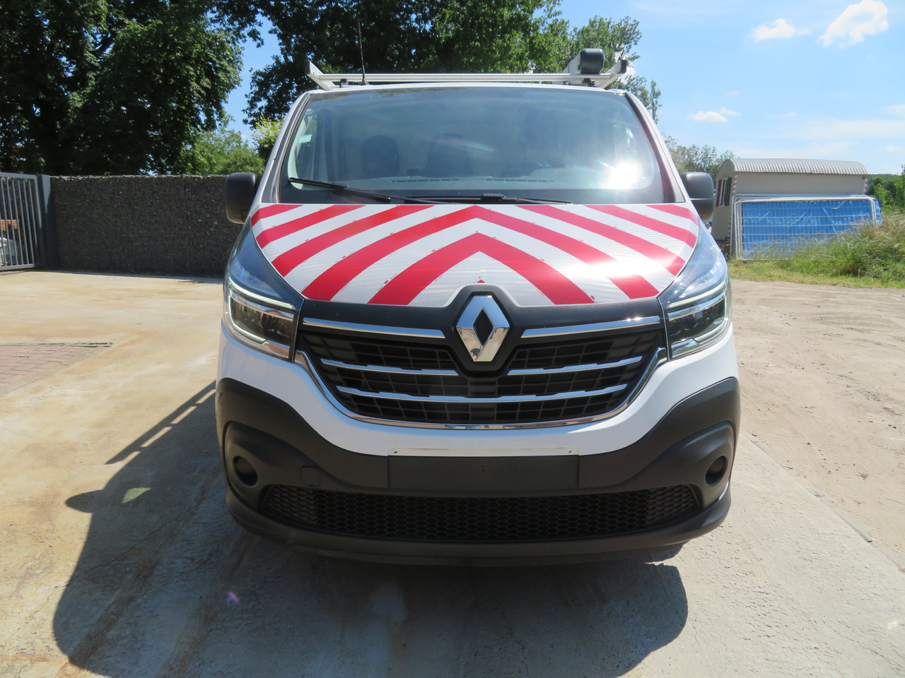 RENAULT Trafic 2.0dCi - L2H1 - Van kecil: gambar 2 RENAULT Trafic 2.0dCi - L2H1 - Van kecil: gambar 2