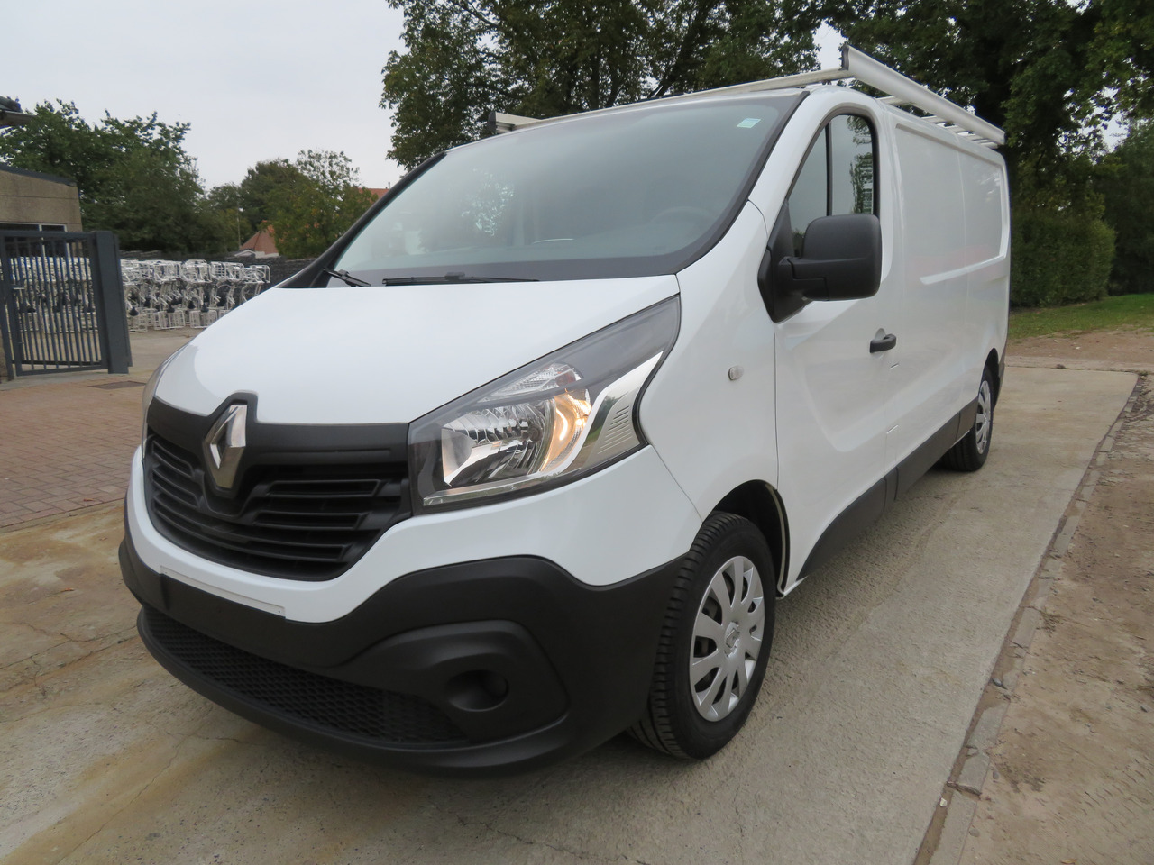 Renault Trafic 1.6dCi Grand Confort - L2H1 - Van kecil: gambar 3 Renault Trafic 1.6dCi Grand Confort - L2H1 - Van kecil: gambar 3