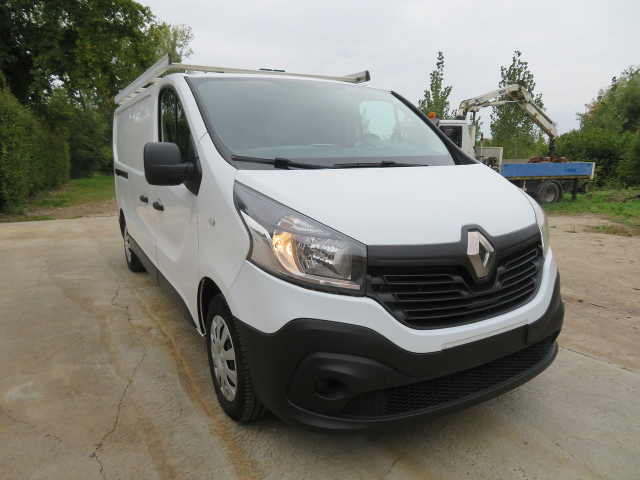 Renault Trafic 1.6dCi Grand Confort - L2H1 - Van kecil: gambar 1 Renault Trafic 1.6dCi Grand Confort - L2H1 - Van kecil: gambar 1