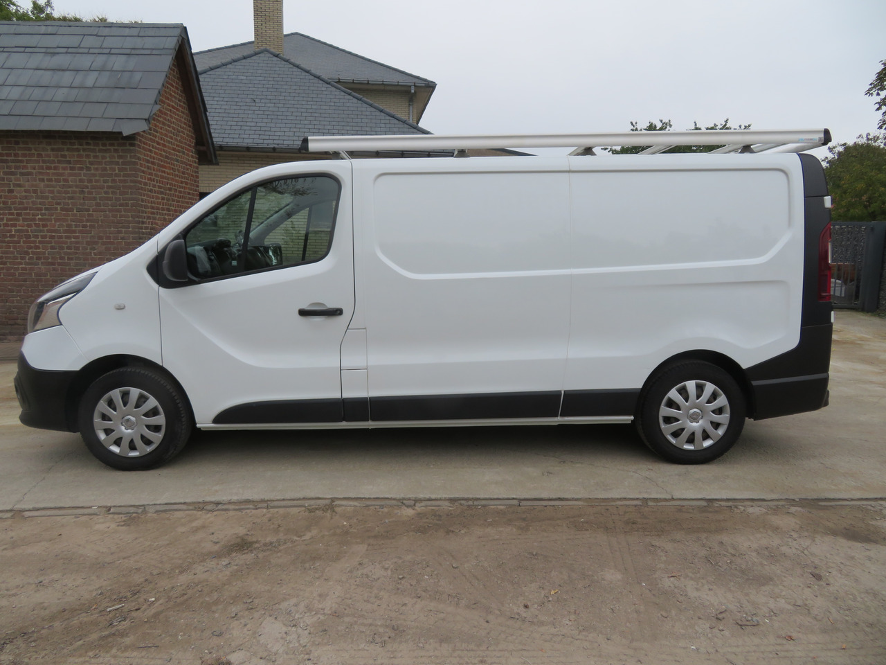 Renault Trafic 1.6dCi Grand Confort - L2H1 - Van kecil: gambar 4 Renault Trafic 1.6dCi Grand Confort - L2H1 - Van kecil: gambar 4