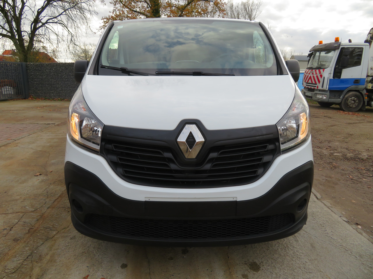 Renault Trafic 1.6dCi L1H1 - Van kecil: gambar 2 Renault Trafic 1.6dCi L1H1 - Van kecil: gambar 2