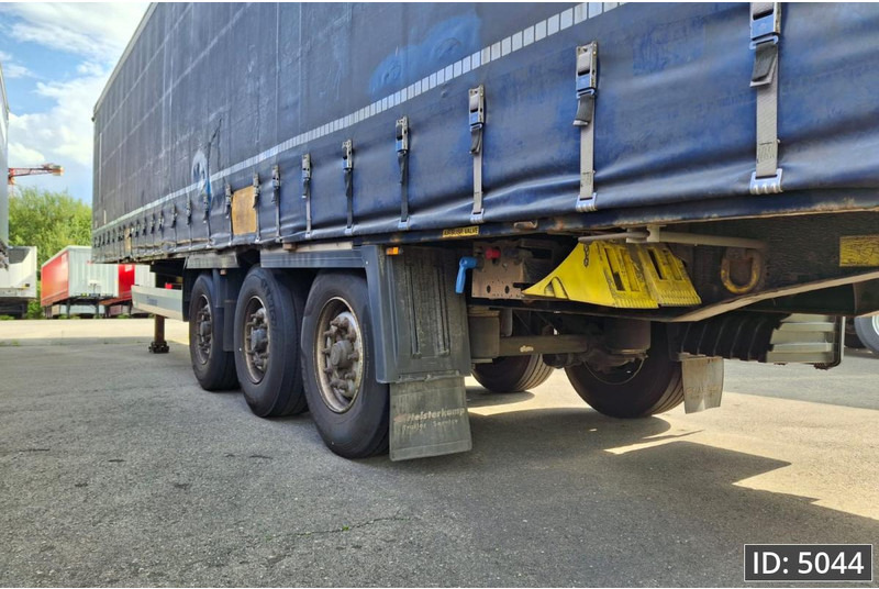Krone SD / BPW Disk / Huckepack - Semi-trailer dengan terpal samping: gambar 4 Krone SD / BPW Disk / Huckepack - Semi-trailer dengan terpal samping: gambar 4