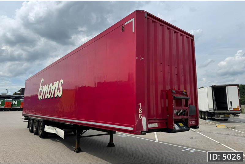 Krone SD / Disk brakes / Double stock - Semi-trailer kotak tertutup: gambar 4 Krone SD / Disk brakes / Double stock - Semi-trailer kotak tertutup: gambar 4