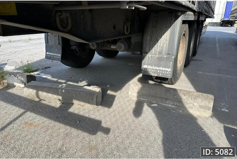 Krone SD / Drum brakes / Huckepack - Semi-trailer dengan terpal samping: gambar 5 Krone SD / Drum brakes / Huckepack - Semi-trailer dengan terpal samping: gambar 5