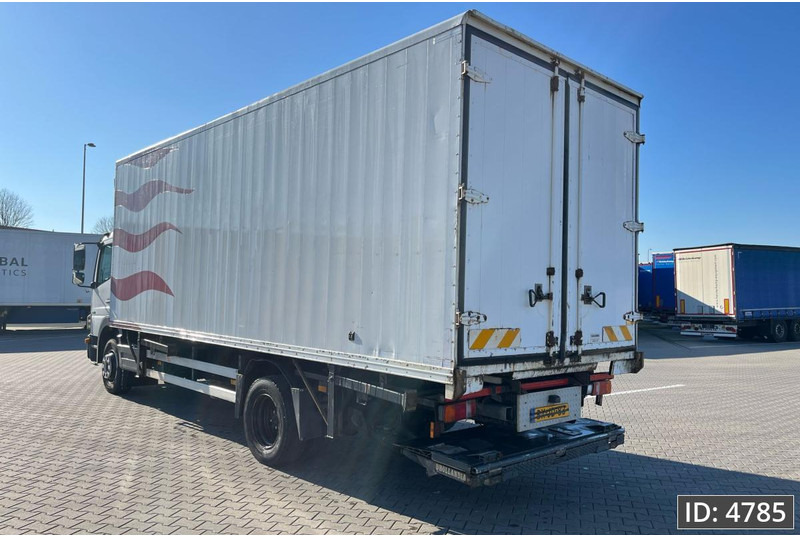 Mercedes-Benz Atego 1318 Day Cab, Euro 5, BDF / EPS automatic / DHOLLANDIA 2000KG - Pengangkut kontainer/ Container truck: gambar 2 Mercedes-Benz Atego 1318 Day Cab, Euro 5, BDF / EPS automatic / DHOLLANDIA 2000KG - Pengangkut kontainer/ Container truck: gambar 2