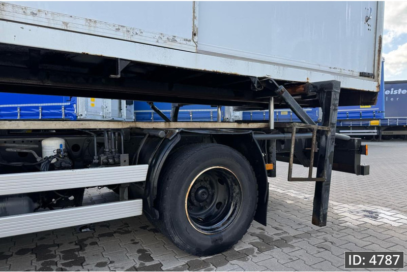 Mercedes-Benz Atego 816 Day Cab, Euro 5, BDF / EPS automatic / standklima / Hydraulic system - Pengangkut kontainer/ Container truck: gambar 3 Mercedes-Benz Atego 816 Day Cab, Euro 5, BDF / EPS automatic / standklima / Hydraulic system - Pengangkut kontainer/ Container truck: gambar 3