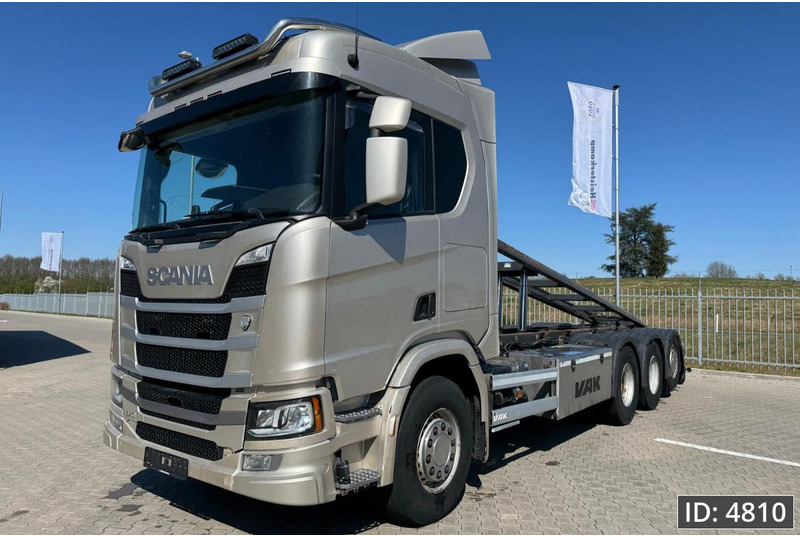 Scania R540 Topline, Euro 6, / 8x4 / BDF / Lift axle / frame 7.4 m - Pengangkut kontainer/ Container truck: gambar 1 Scania R540 Topline, Euro 6, / 8x4 / BDF / Lift axle / frame 7.4 m - Pengangkut kontainer/ Container truck: gambar 1