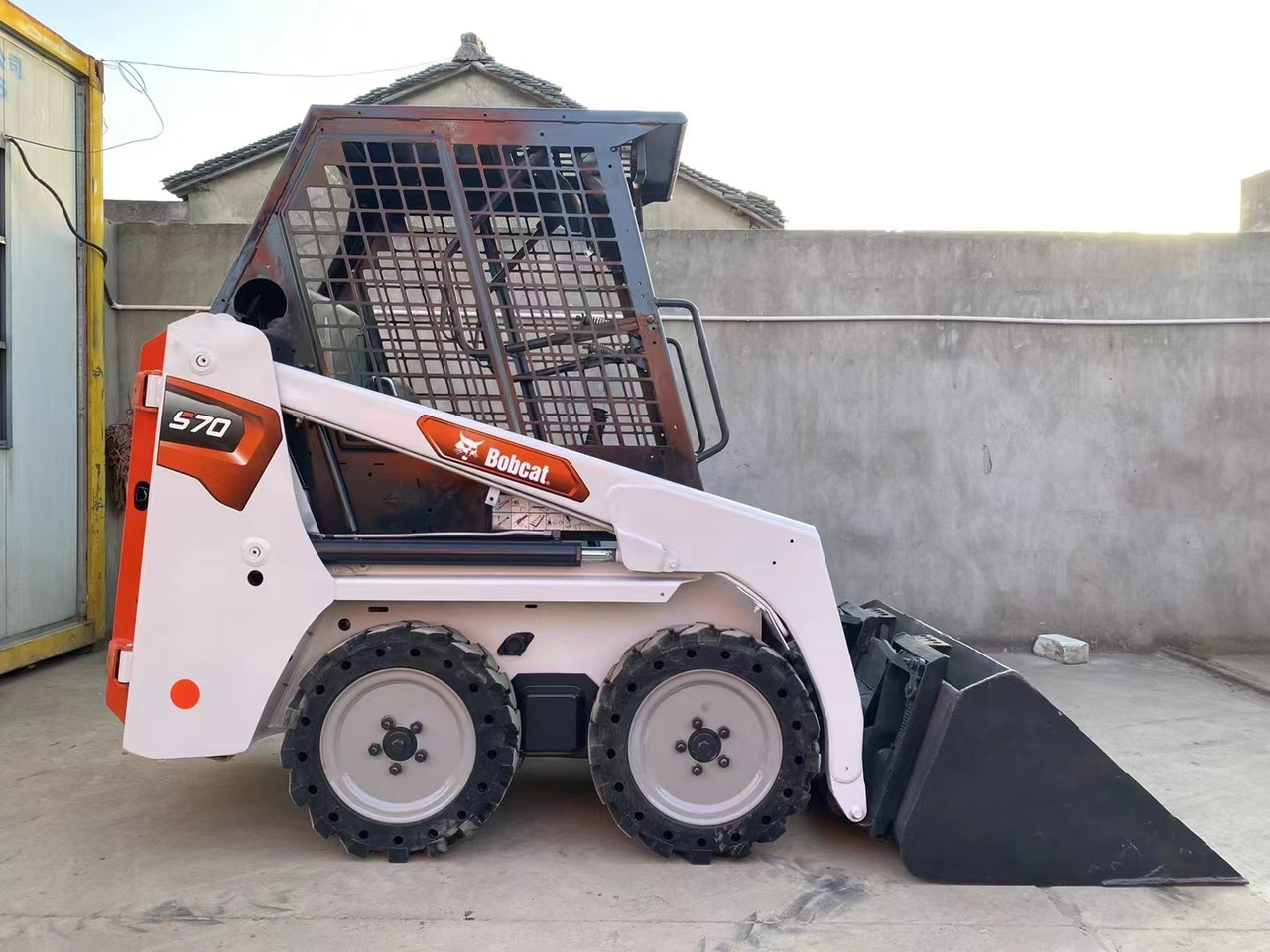 BOBCAT S70 Skid Steer Loader Click for Discount - Skid steer: gambar 1 BOBCAT S70 Skid Steer Loader Click for Discount - Skid steer: gambar 1