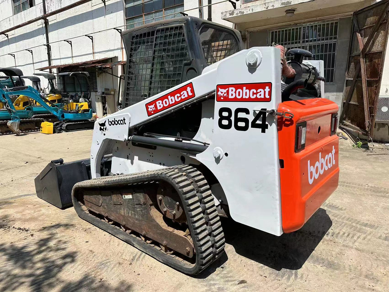 BOBCAT Skid Steer Loader - Skid steer: gambar 1 BOBCAT Skid Steer Loader - Skid steer: gambar 1
